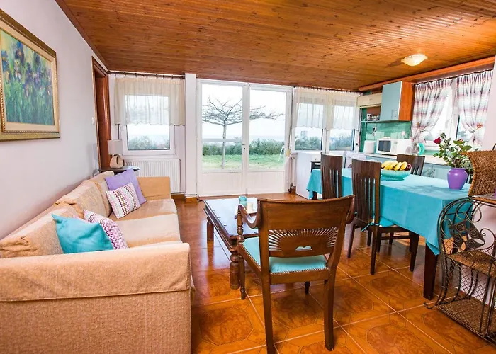 Semesterbostad Zoina's House *